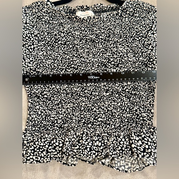 2/$30 Urban Romantics Cottage Core  size M, Black &White Smocked cropped Top - Picture 4 of 5